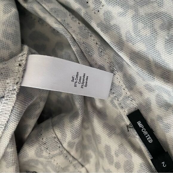 Marissa Webb Dixon Leopard Print Structured Paperbag Printed Shorts Size 2 - Picture 7 of 7